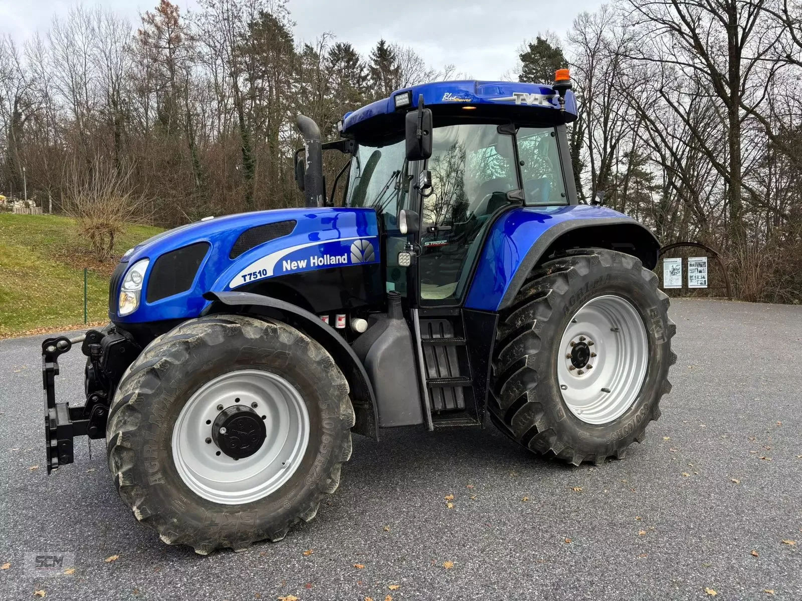 E-FARM: New Holland T7510 - Tractor - id TES2XHL - 45.833 EUR - Anul: 2009 - Citeste ore: 10.760,Muterea motorului: 143,Austria