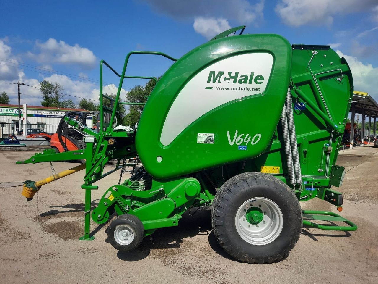 E-FARM: McHale V 640 - Presse à balles - id AWNYBJQ - 31 000 € - Année: 2017 - Balles produites: 9 000,France