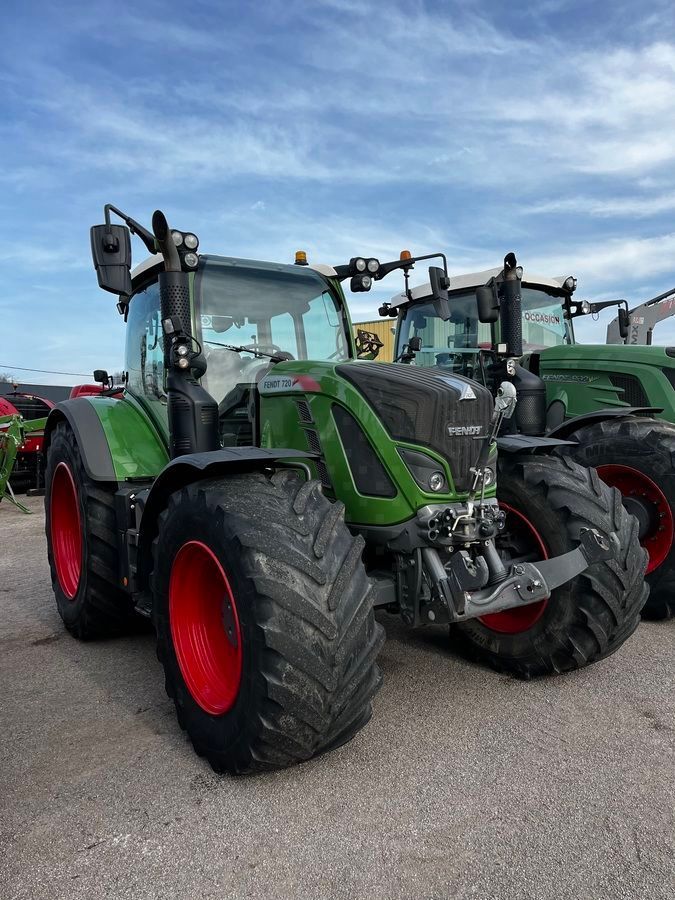 E-FARM: Fendt 720 Vario - Tracteur - id ID9WZDN - 125 000 € - Année: 2019 - Lecture du nombre d'heure: 3 400,Puissance du moteur (chevaux): 200,France