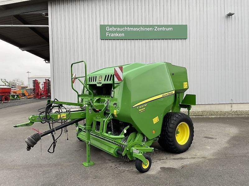 John Deere F441M Πρέσσα 28.992 €