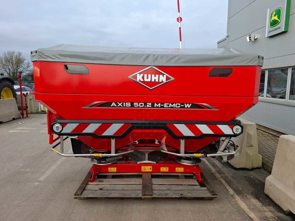 E-FARM: Kuhn axis 40.2 m emc w iso pro - Spandiconcime - id KVRLHFH - 27.765 € - Regno Unito