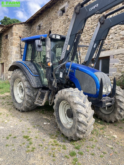 E-FARM: Valtra N92 - Tractor - id Y7XA8TP - €26,000 - Year of construction: 2011 - Engine hours: 9,100,Engine power (HP): 100,France