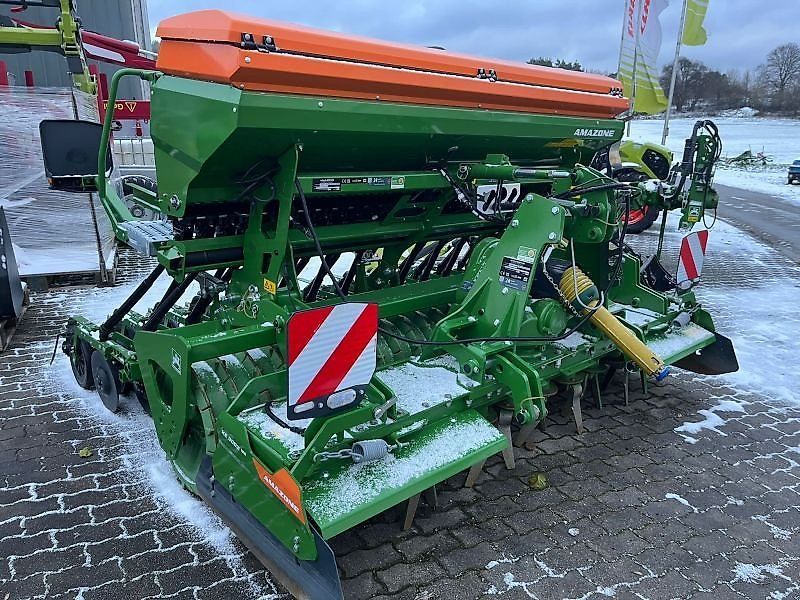 E-FARM: Amazone cataya 3000 special - Semoir - id 32UNUE8 - 42 300 € - Année: 2023 - Lecture du nombre d'heure: 1,Allemagne