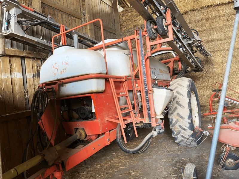 E-FARM: Kuhn top trainer - Pulverizador - id U3KANRW - Año: 1997 - Francia