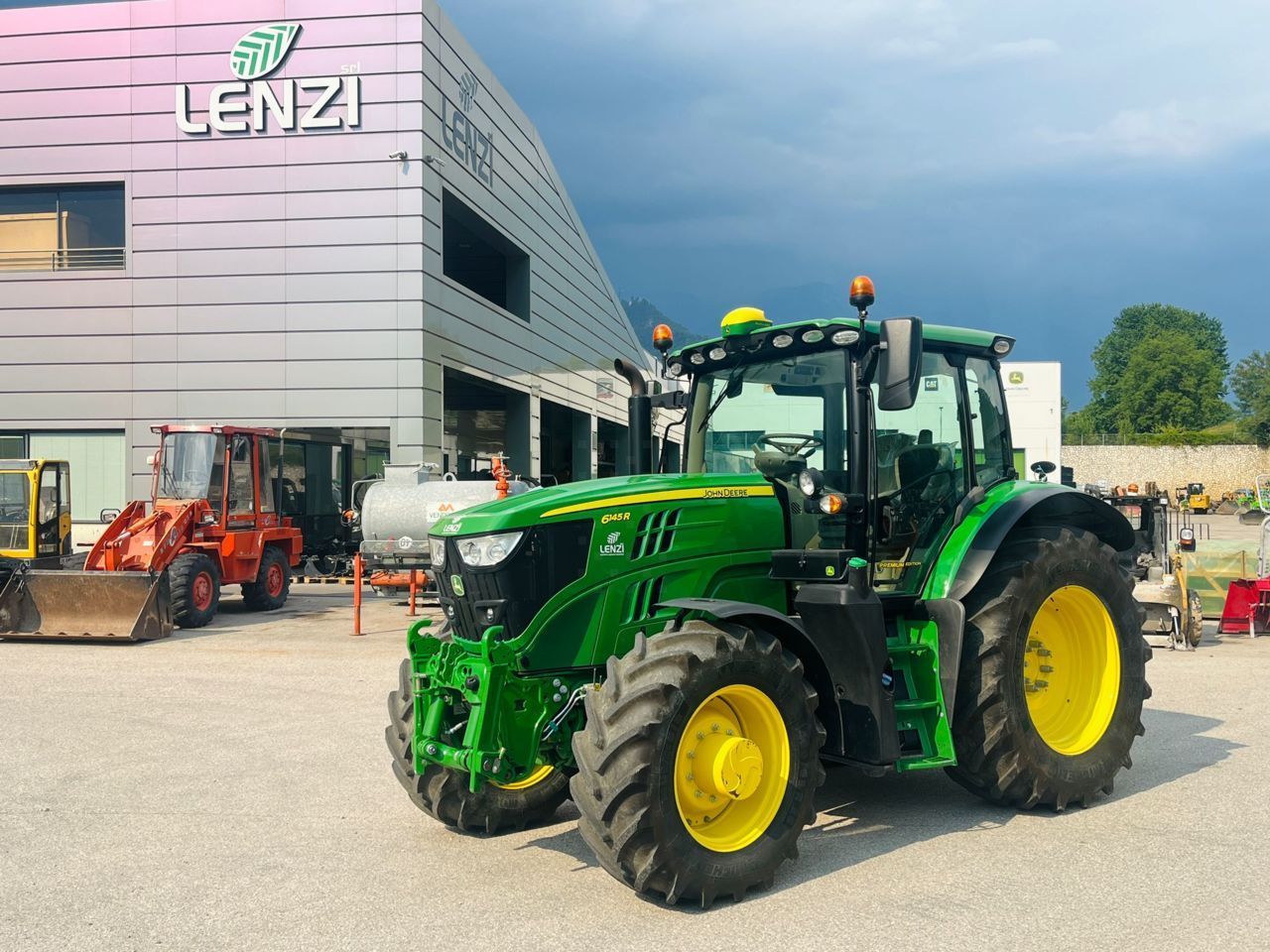 John Deere 6145 R Τρακτέρ 115.000 €