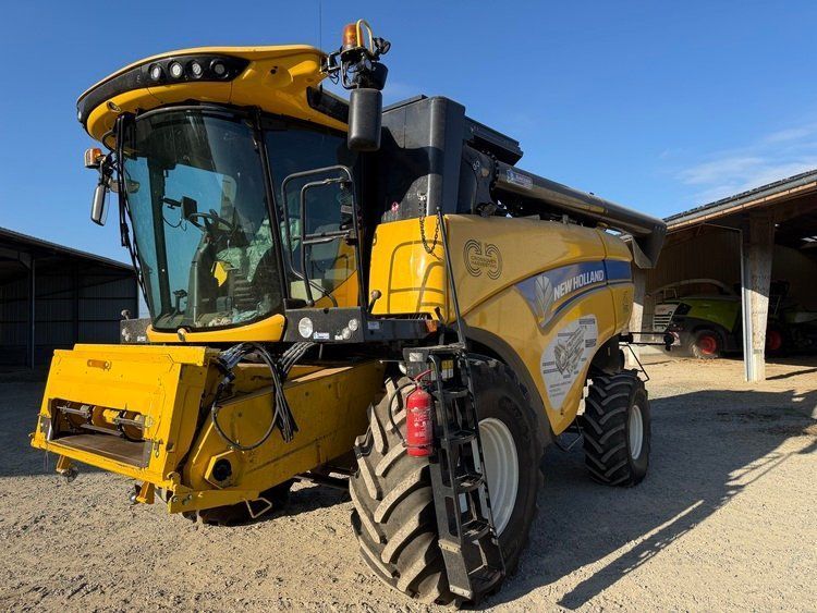 New Holland CH 7.70 Kombajn zbożowy 165 000 €