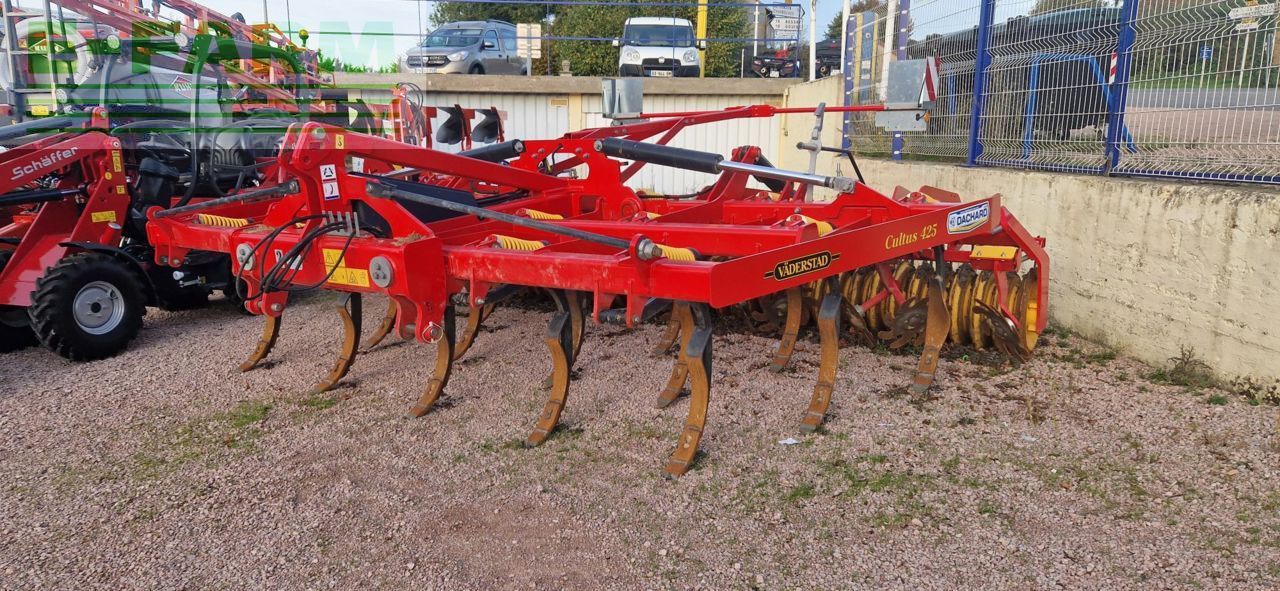 E-FARM: väderstad cultus 420 - Grubber - id DHUEB7E - Baujahr: 2024 - Frankreich