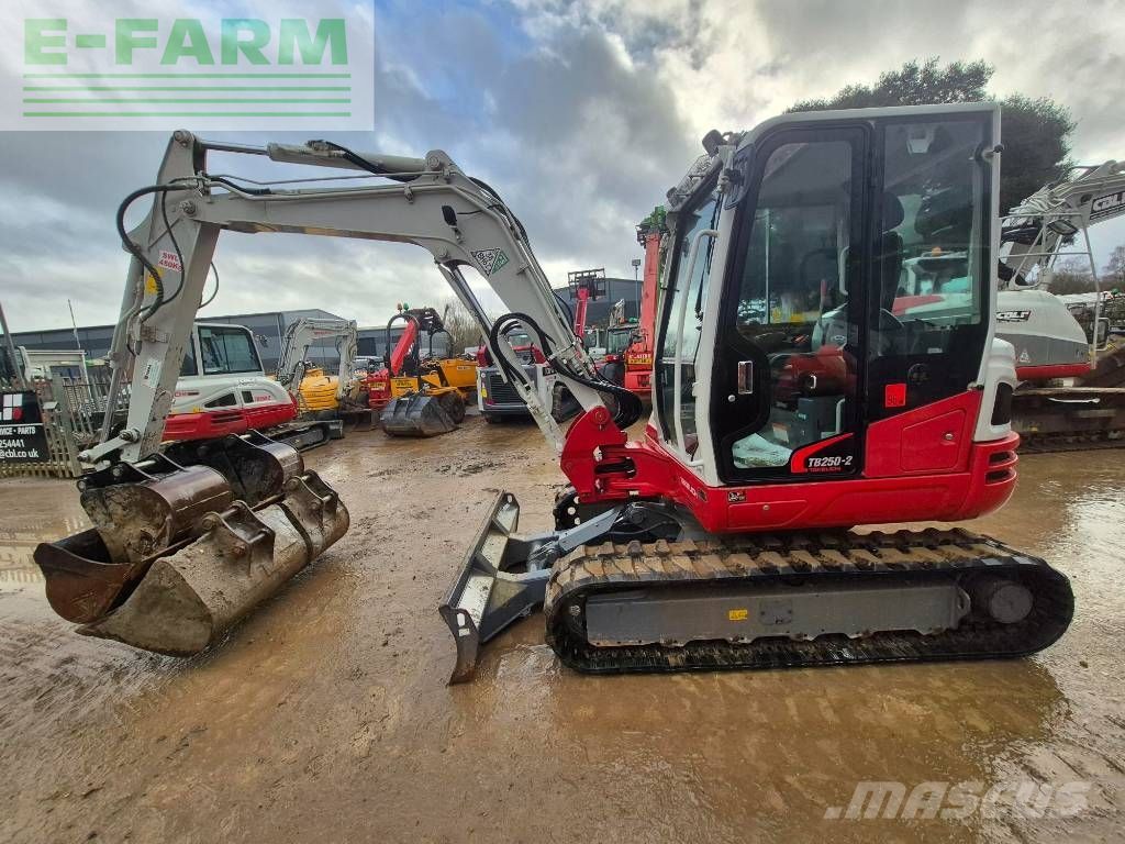 Takeuchi tb250-2 Minigraver 39.631 €