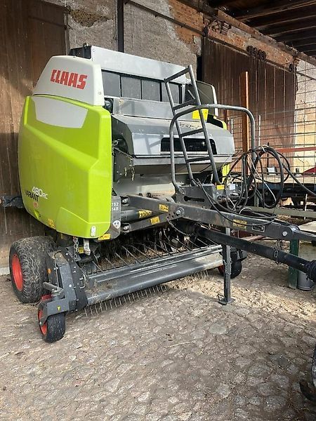 E-FARM: Claas variant 480 rc - Πρέσσα - id JDKF6IK - 31.000 € - Χρονία: 2019 - Συνολικός αριθμός παραχθέντων δεμάτων: 4.189,Γερμανία