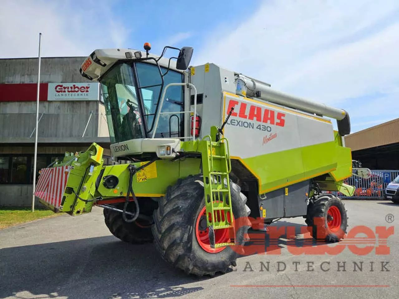 E-FARM: Claas Lexion 430 Montana - Combine harvester - id CWMQQ3E - €82,890 - Year of construction: 2003 - Engine hours: 4,727,Engine power (HP): 260,Germany