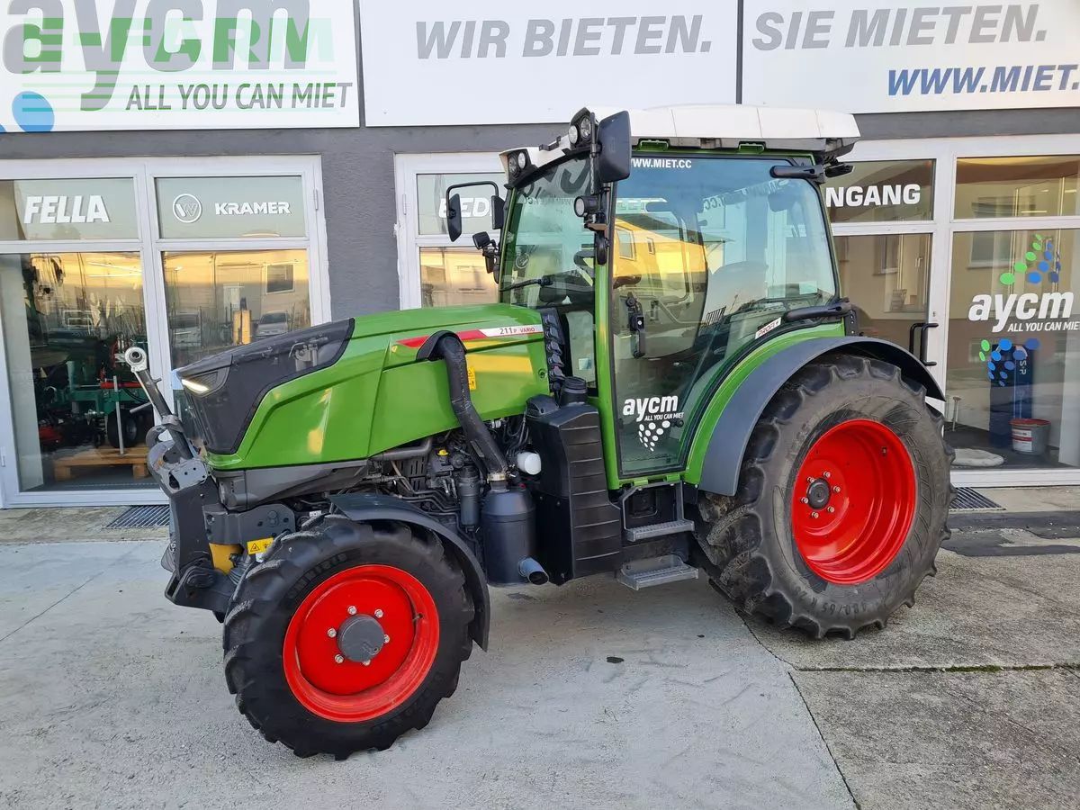 Fendt 211 P Vario Tractor 105.000 EUR