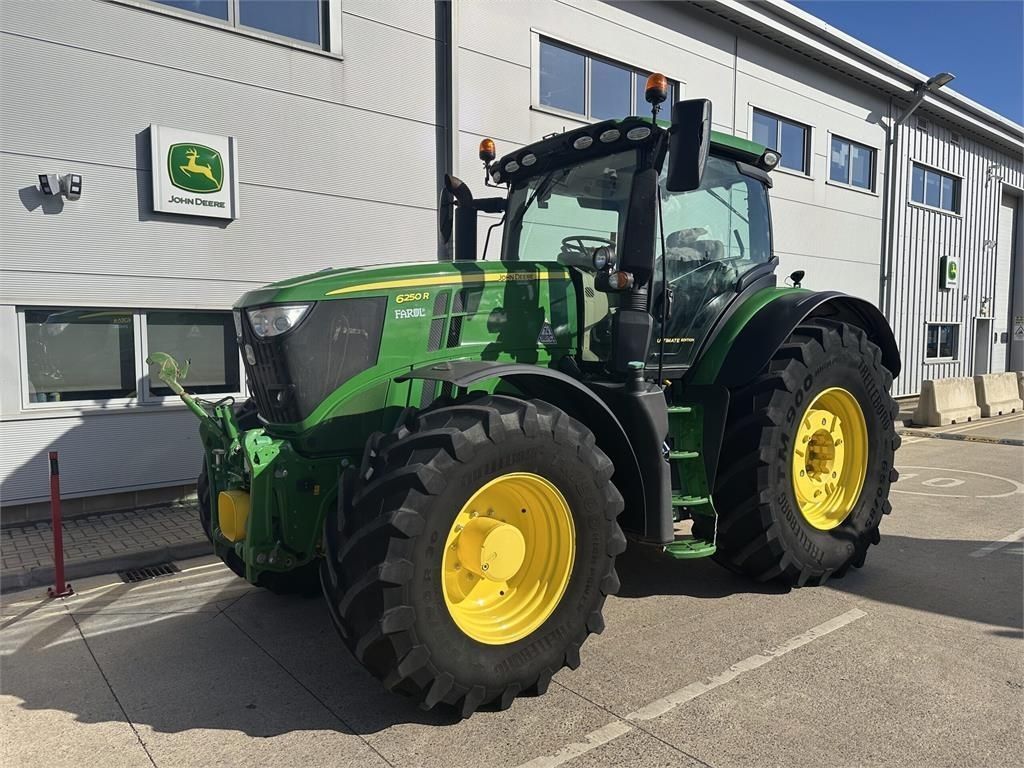 John Deere 6250R Tractor €143,688
