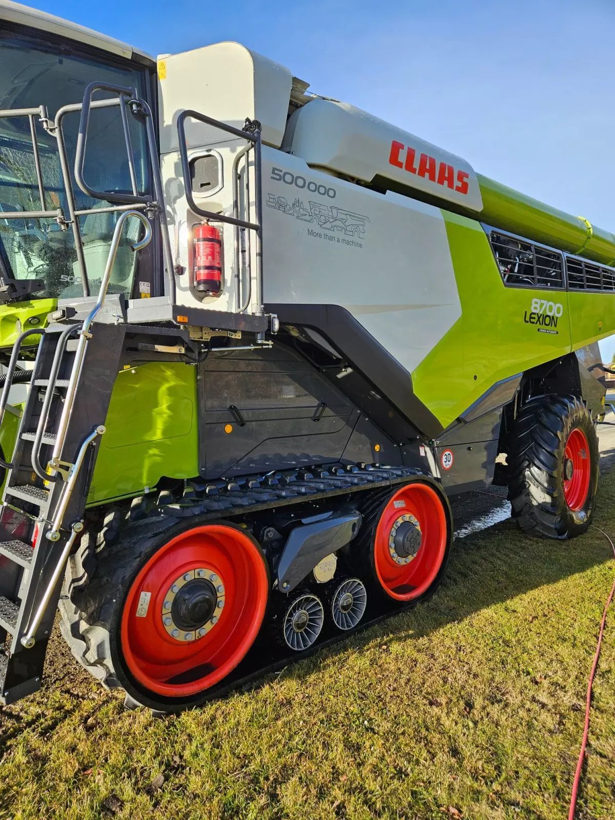 Claas Lexion 8700 Combine harvester €615,000