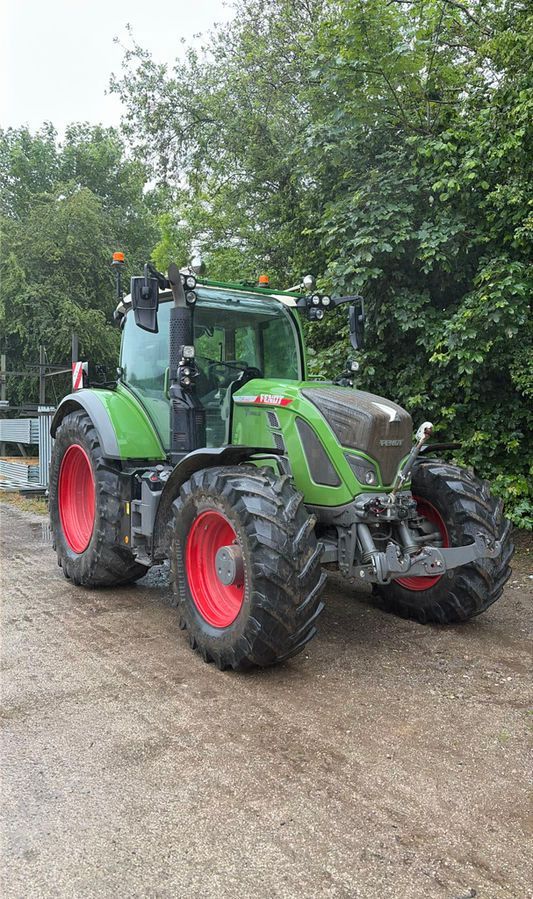 Fendt 724 Vario Power Traktor 130.000 €