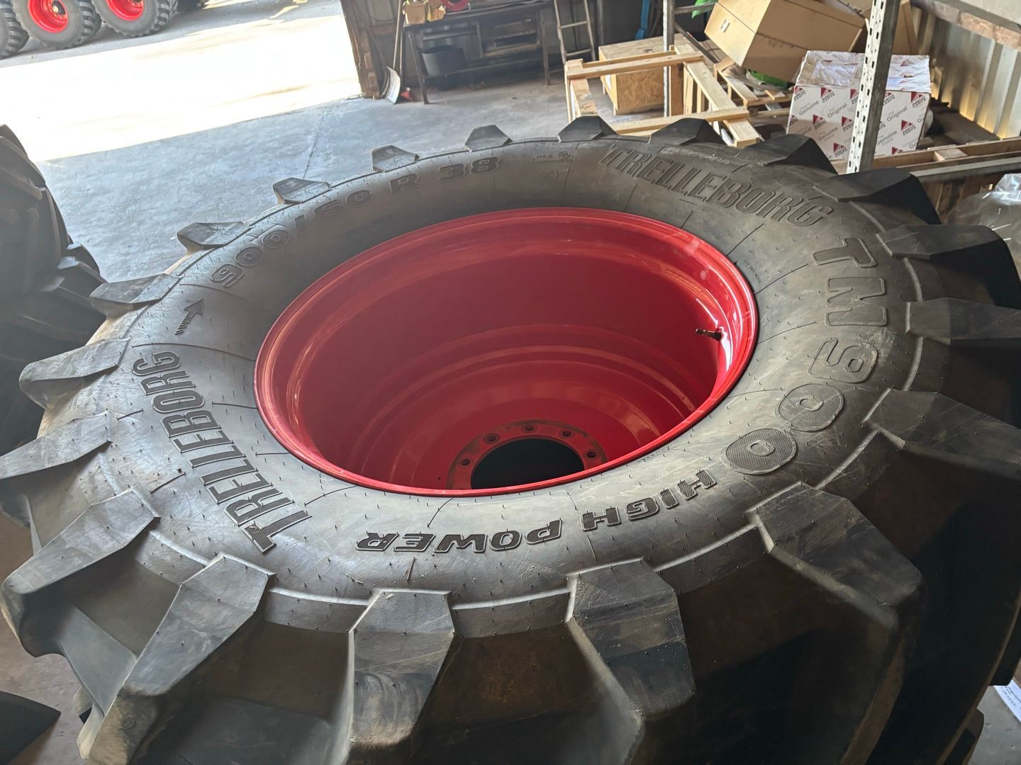TRELLEBORG TM 900 Pneumatico e cingolo 7.900 €
