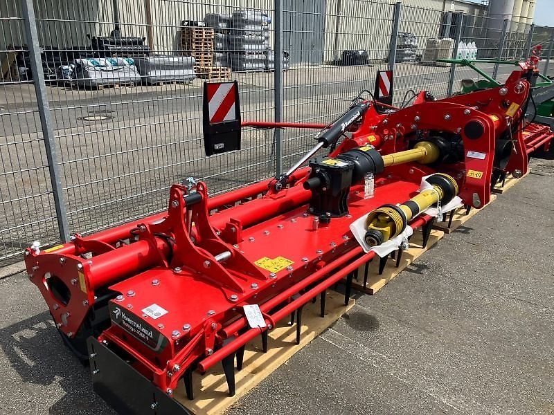 E-FARM: Kverneland rotago 4060 f - Kreiselegge - id AZSHWMG - 38.990 € - Baujahr: 2025 - Deutschland