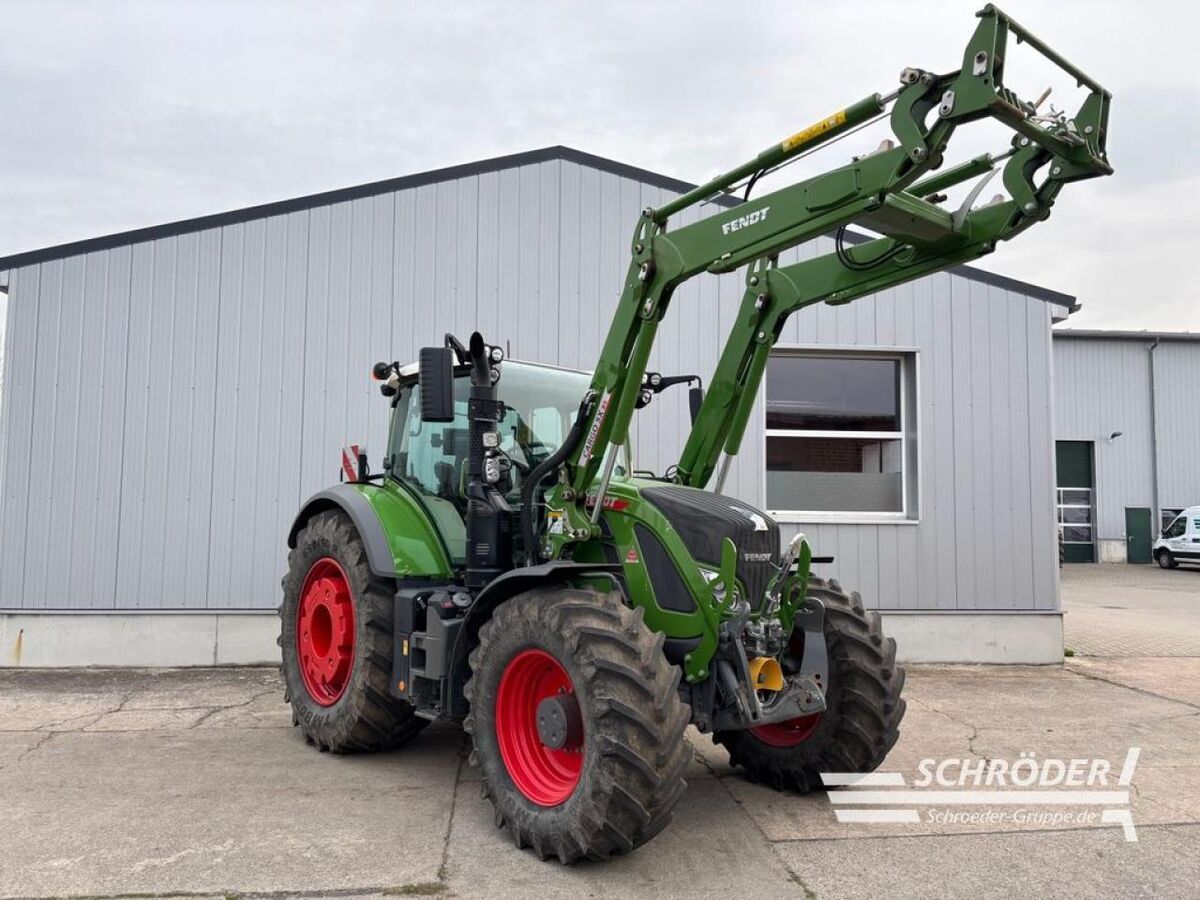 Fendt 724 Vario Profi Plus Traktor 197 751 €