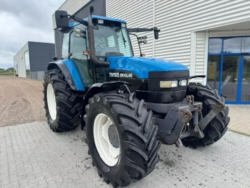 New Holland TM 165 Tractor €26,627