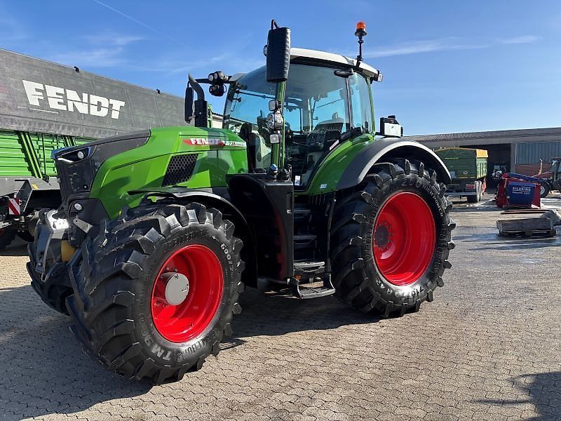 Fendt 728 Vario ProfiPlus Tractor €223,000