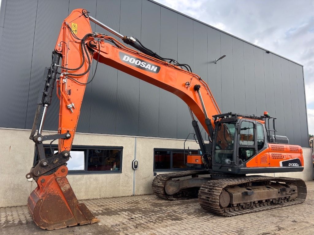 Doosan dx 300 lc-5 - dx 300 - dx 300 lc Crawler excavator €77,500