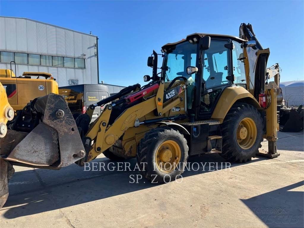 E-FARM: Caterpillar 432f2 - Koparko-ładowarka - id 52SHVVI - 79 628 € - Rok produkcji: 2015 - Polska