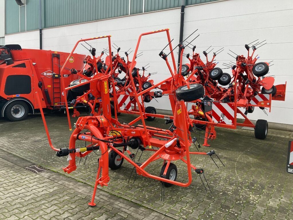 E-FARM: Kuhn GF 5202 - Tedder - id ZZVNMWY - 7984 € - Año: 2022 - Alemania