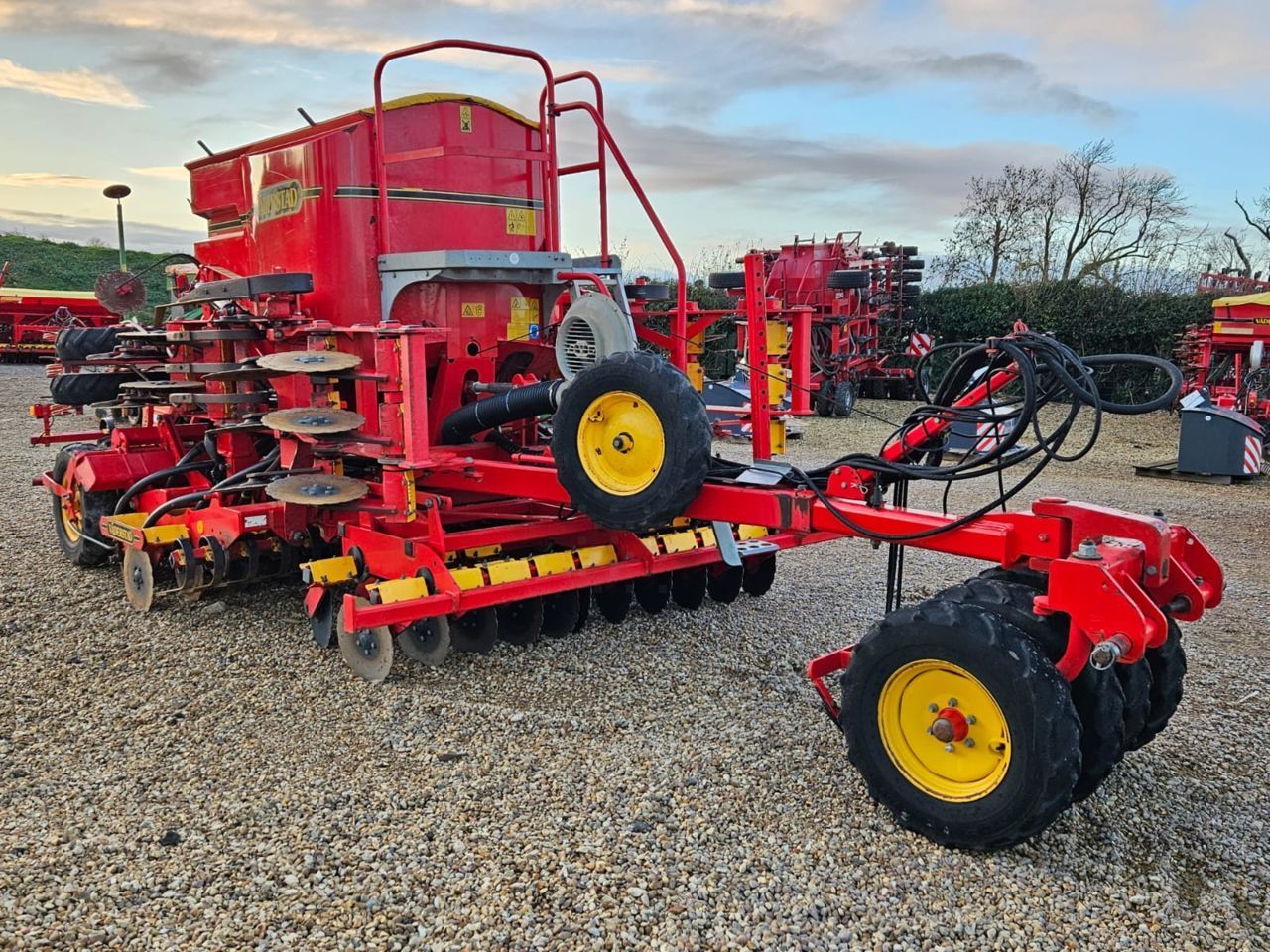 VÄDERSTAD Rapid A 400S Drill €30,000