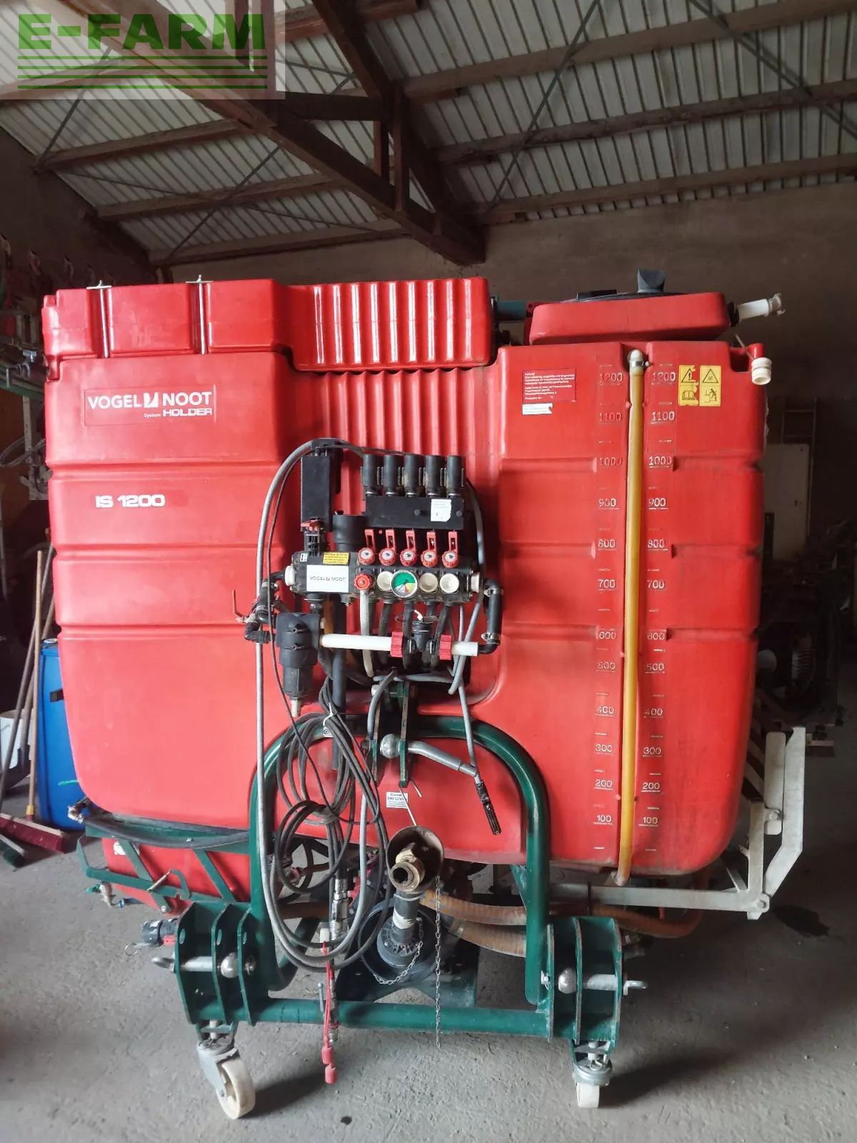 Vogel & Noot feldspritze is 1200 Pflanzenschutzspritze 8.000 €