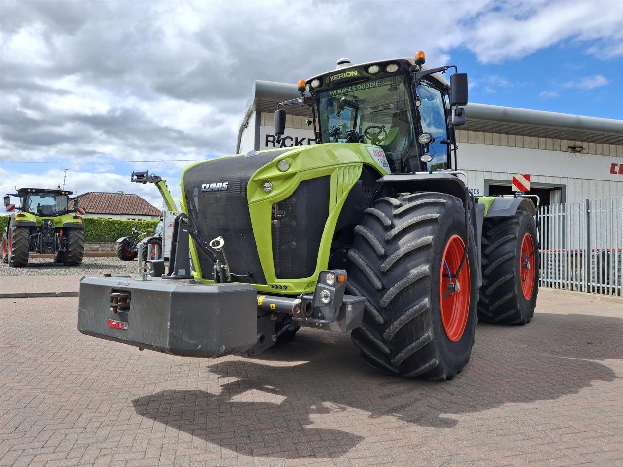 E-FARM: Claas Xerion 5000 - Τρακτέρ - id MAIWEVC - 230.826 € - Χρονία: 2019 - Μετρητής ωρών: 4.050,Ισχύς κινητήρα: 530,Ηνωμένο Βασίλειο