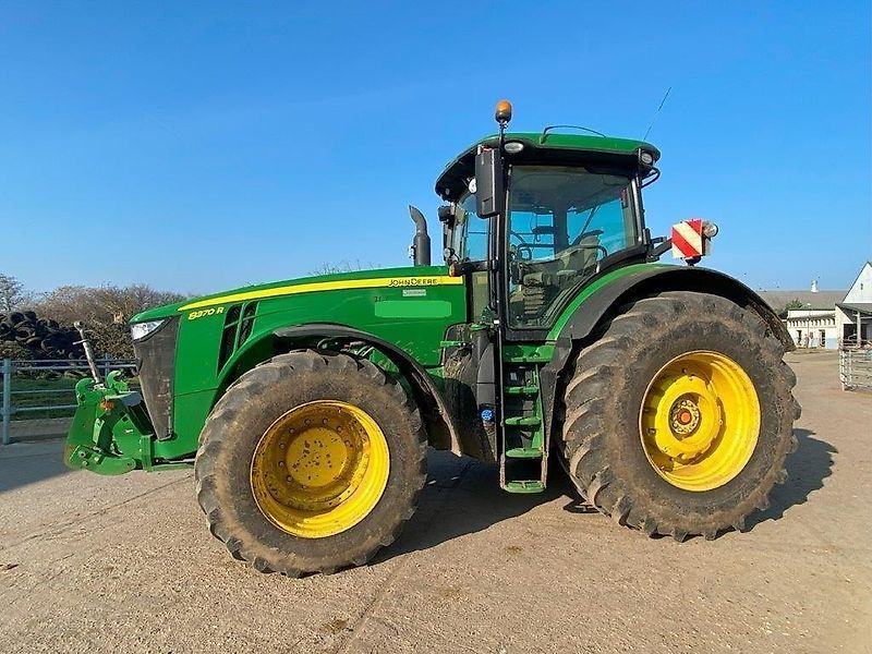 John Deere 8370 R Tractor 158.000 €