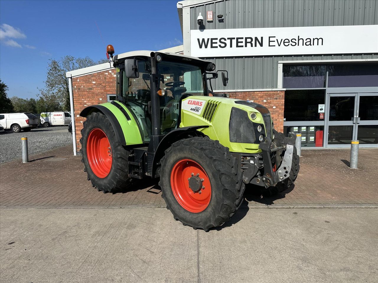 Claas Arion 430 Tractor €48,568
