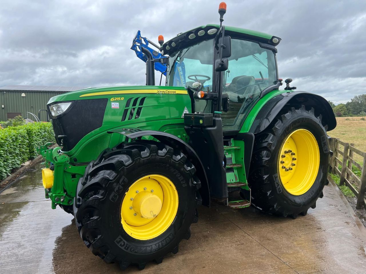 E-FARM: John Deere 6215 R - Tractor - id 9Q49VFI - 94.741 € - Año: 2020 - Horas: 5089,Potencia del motor: 215,Reino Unido