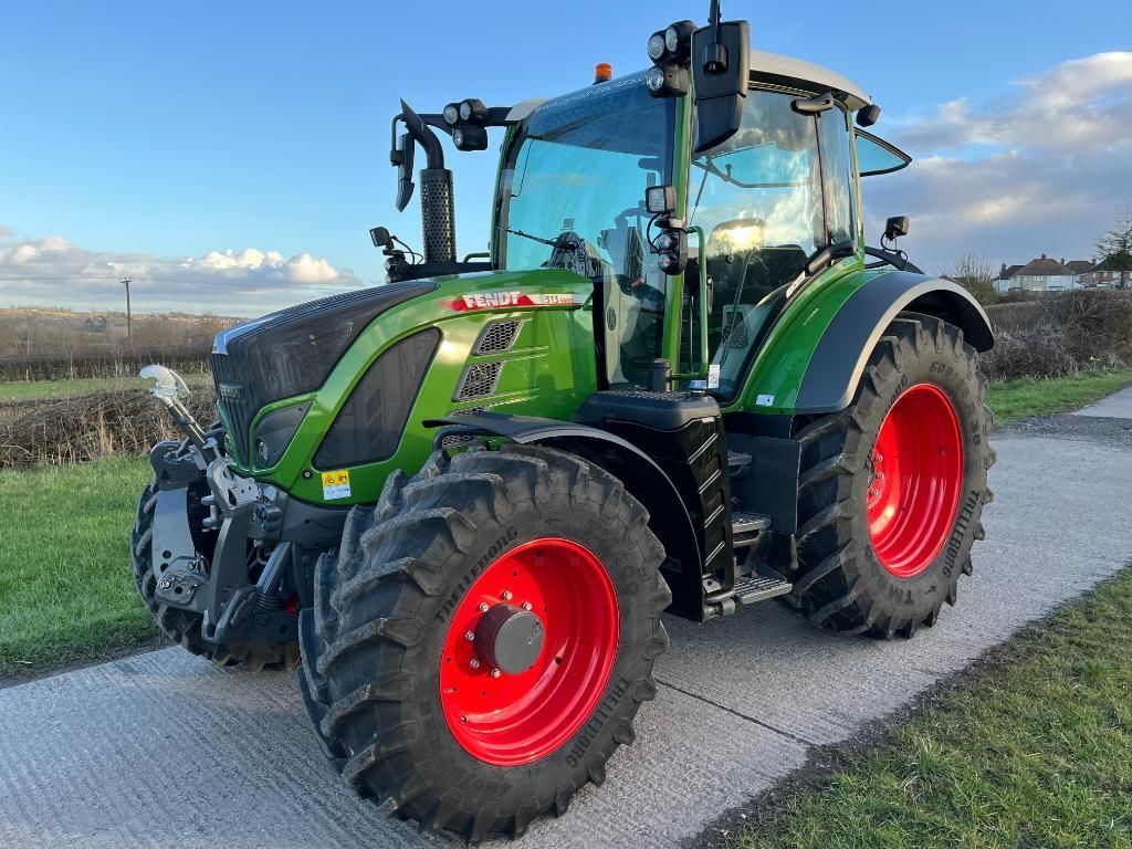 E-FARM: Fendt 513 Vario - Tracteur - id L1P6YMJ - 109 819 € - Année: 2023 - Lecture du nombre d'heure: 93,Royaume-Uni