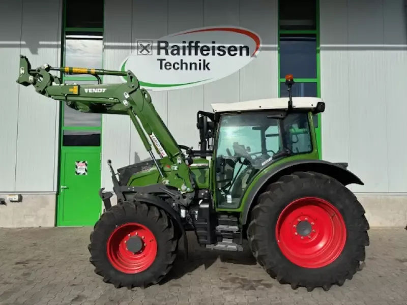 E-FARM: Fendt 211 Vario - Трактор - id ASFDIQX - Година на построяване: 2023 - Работни часове на двигателя: 490,Мощност на двигателя (HP): 114,Германия
