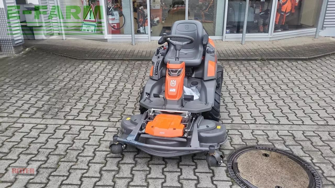 Husqvarna rider r420tsx awd Lawn mower €14,400