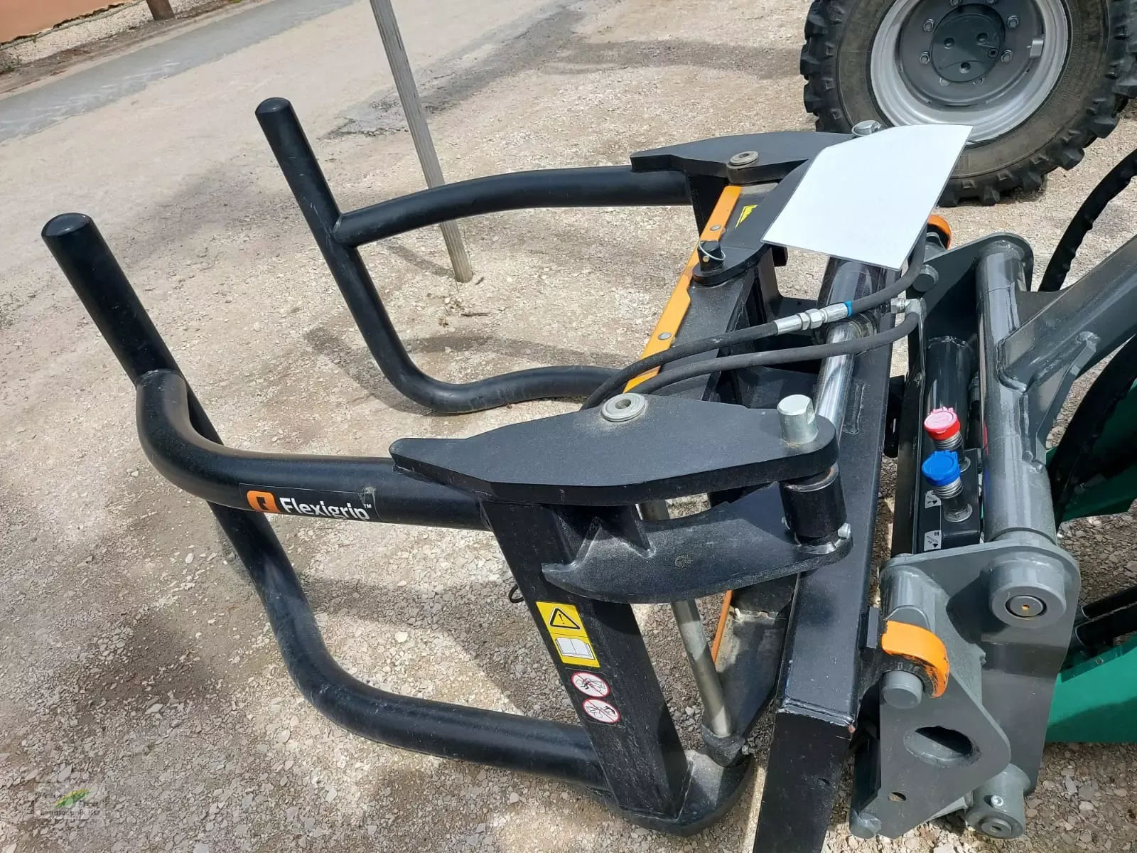 E-FARM: Al flexigrip 200 - Attachment - id 7PBWEQN - 2,101 - Year of  construction: 2019 - Germany