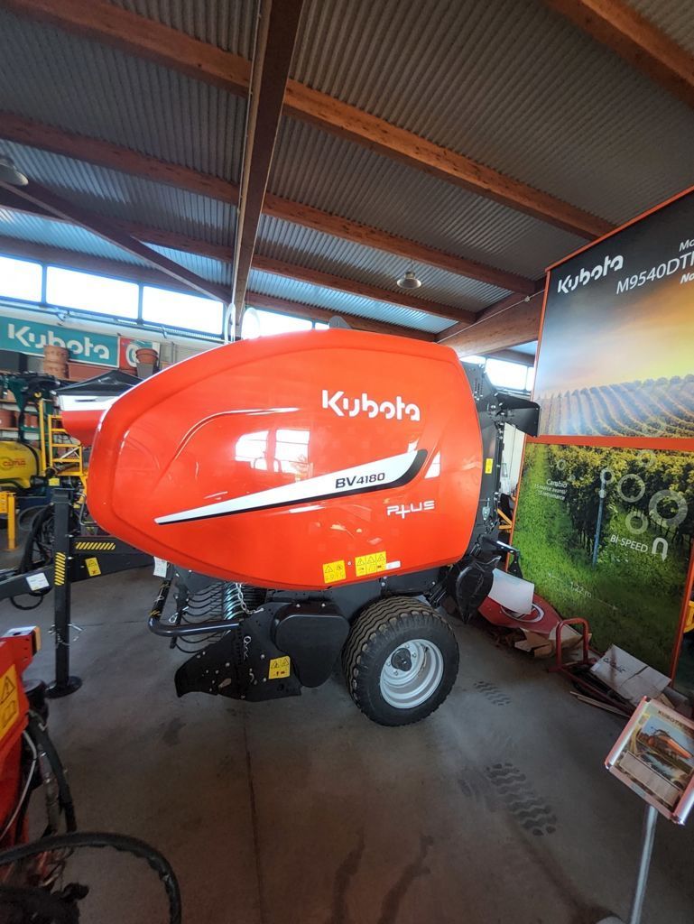 Kubota BV4180 Baler €40,000