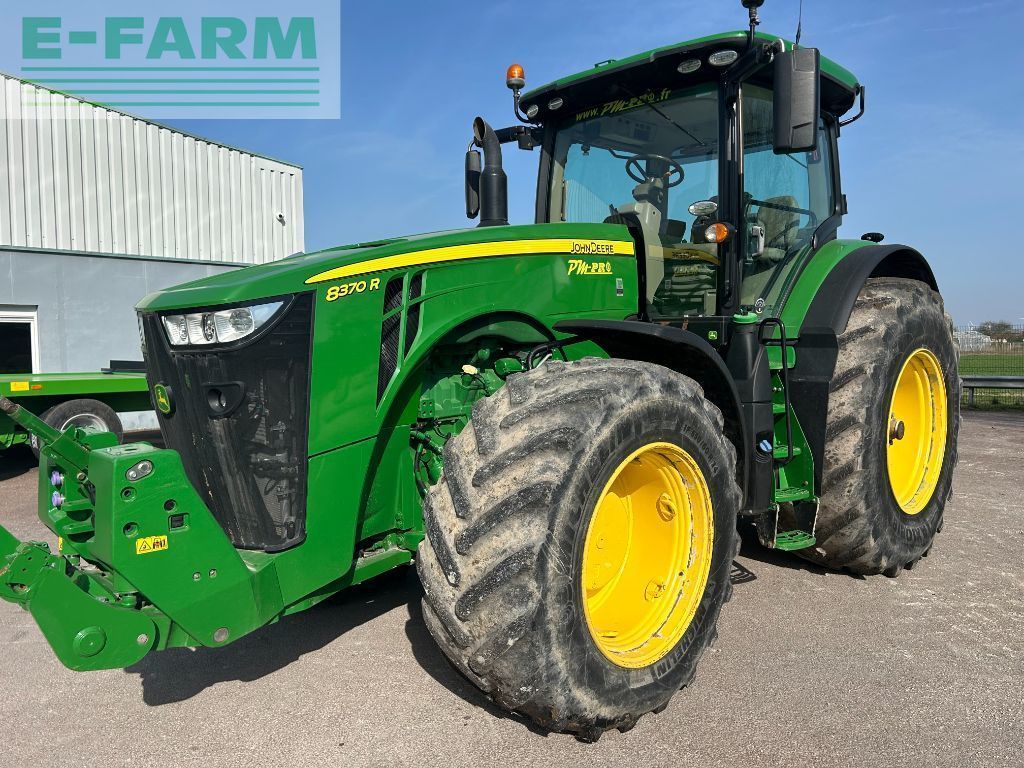 John Deere 8370 R Tractor 180.000 €