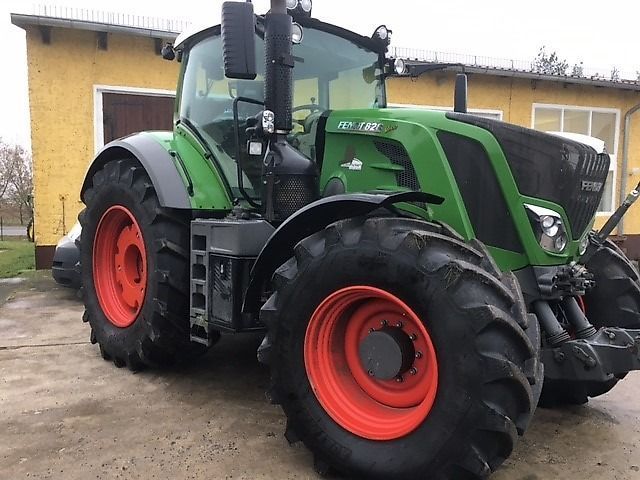 E-FARM: Fendt 828 Vario - Tracteur - id 1XV1UXE - 115 000 € - Année: 2018 - Lecture du nombre d'heure: 5 385,Puissance du moteur (chevaux): 280,Allemagne