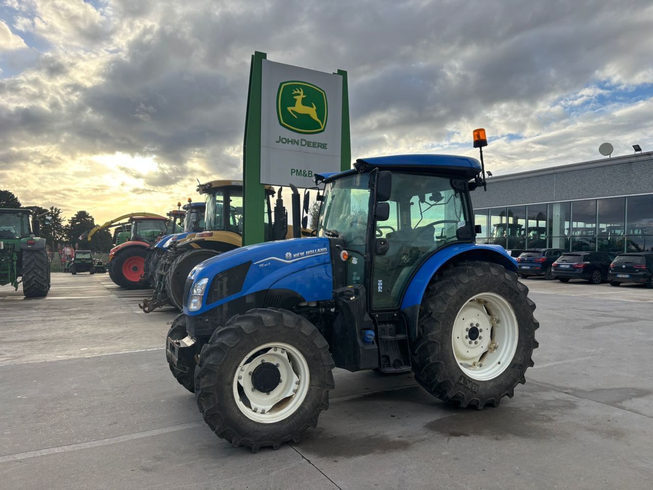 New Holland T5.90S Tractor