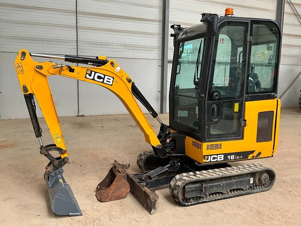 JCB 16 c-1 Mini excavator €15,000