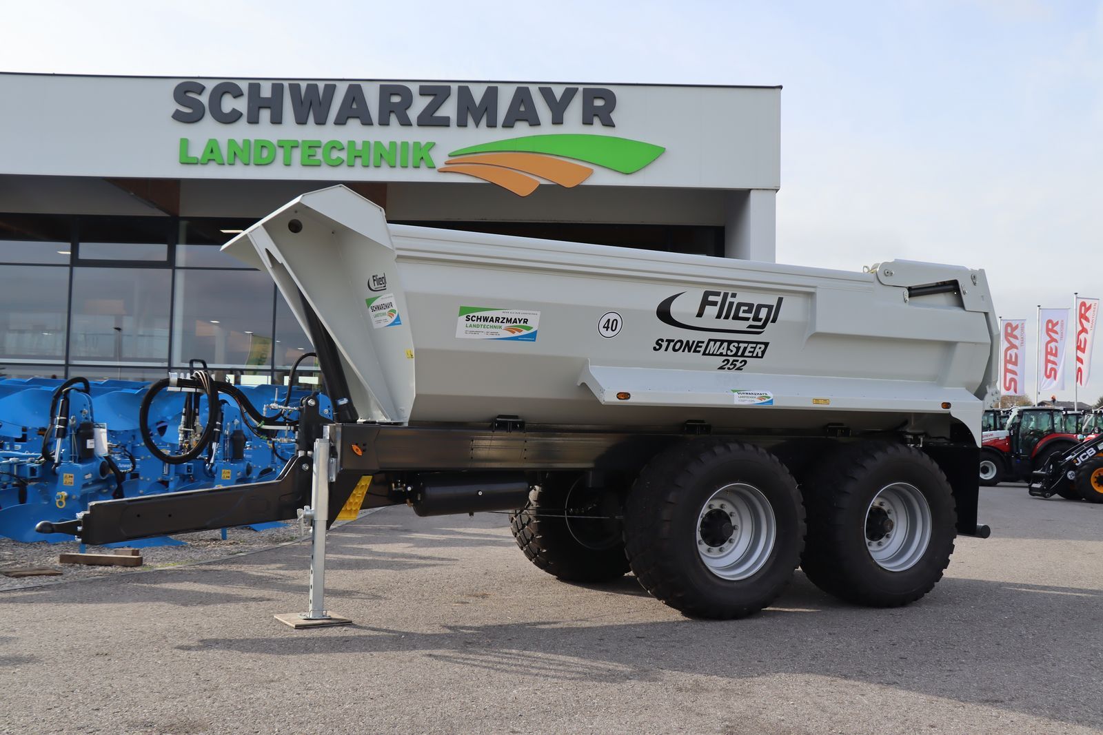 E-FARM: Fliegl stone-master 252 pro - Basculantă - id XMISALL - Anul: 2025 - Austria