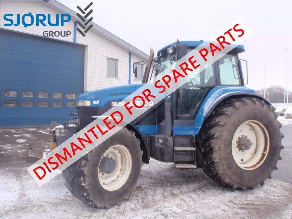 New Holland 8770 Traktor