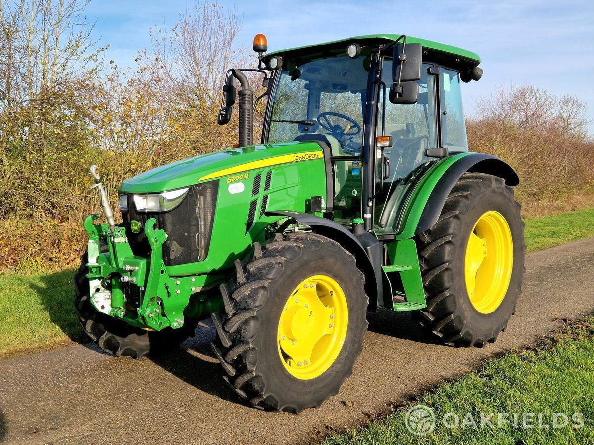 E-FARM: John Deere 5090 M - Traktor - id I2URKLS - 37.778 € - Baujahr: 2018 - Abgelesene Motorstunden: 3.728,Vereinigtes Königreich