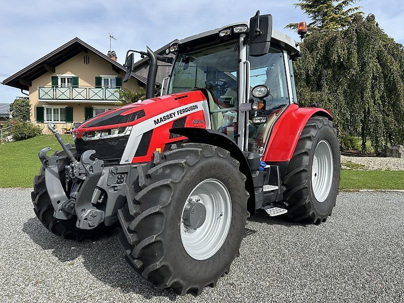 Massey Ferguson 5S.115 Tractor €67,500