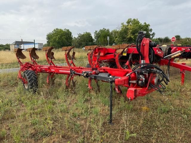 E-FARM: GREGOIRE BESSON rwb8 - Plough - id B1FQXNX - €21,500 - Year of construction: 2016 - France