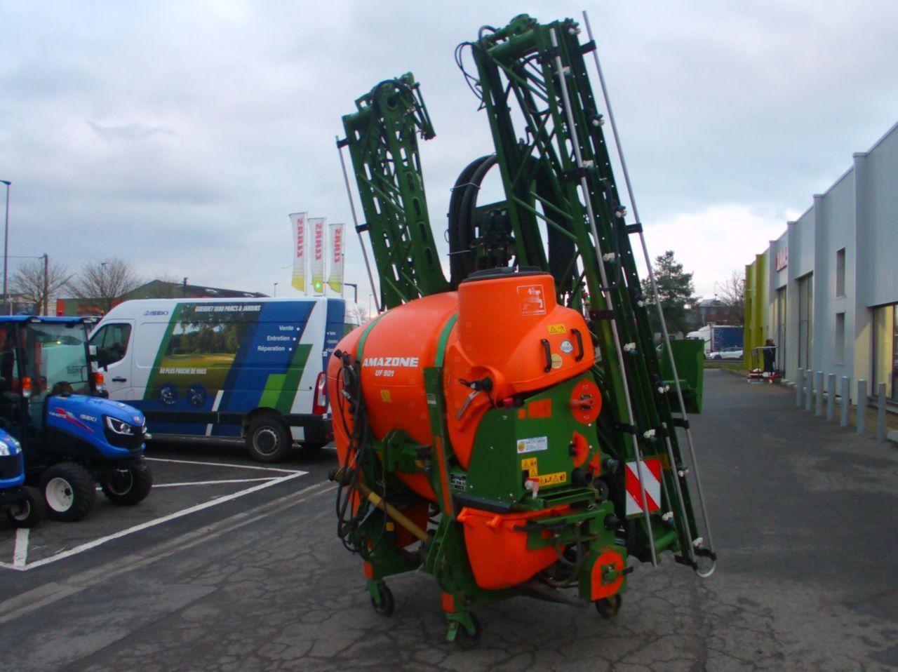 E-FARM: Amazone uf 901 - Sprayer - id VMQC52K - €21,900 - Year of construction: 2018 - France