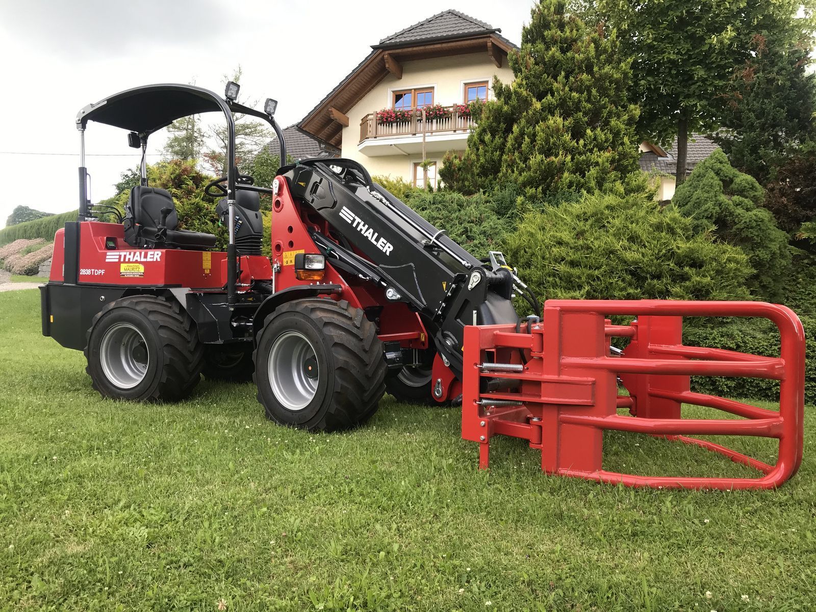 THALER 2838T Kolový nakladač