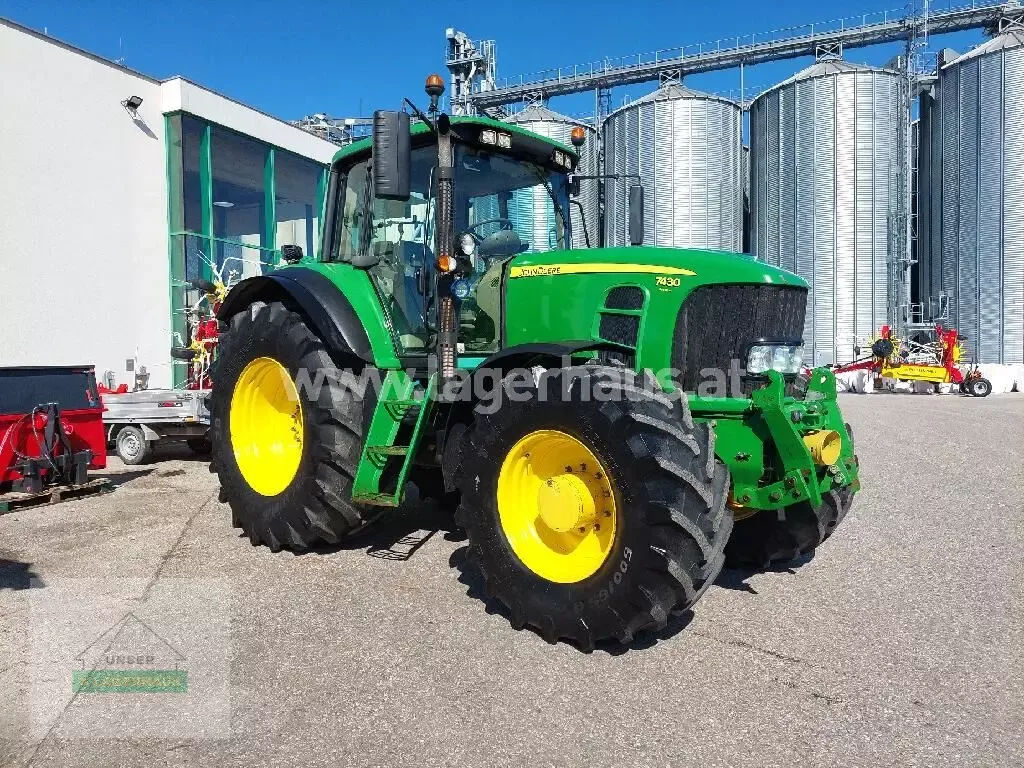 E-FARM: John Deere 7430 Premium - Tracteur - id N5PETIM - 86 637 € - Année: 2010 - Lecture du nombre d'heure: 5 970,Puissance du moteur (chevaux): 166,Autriche