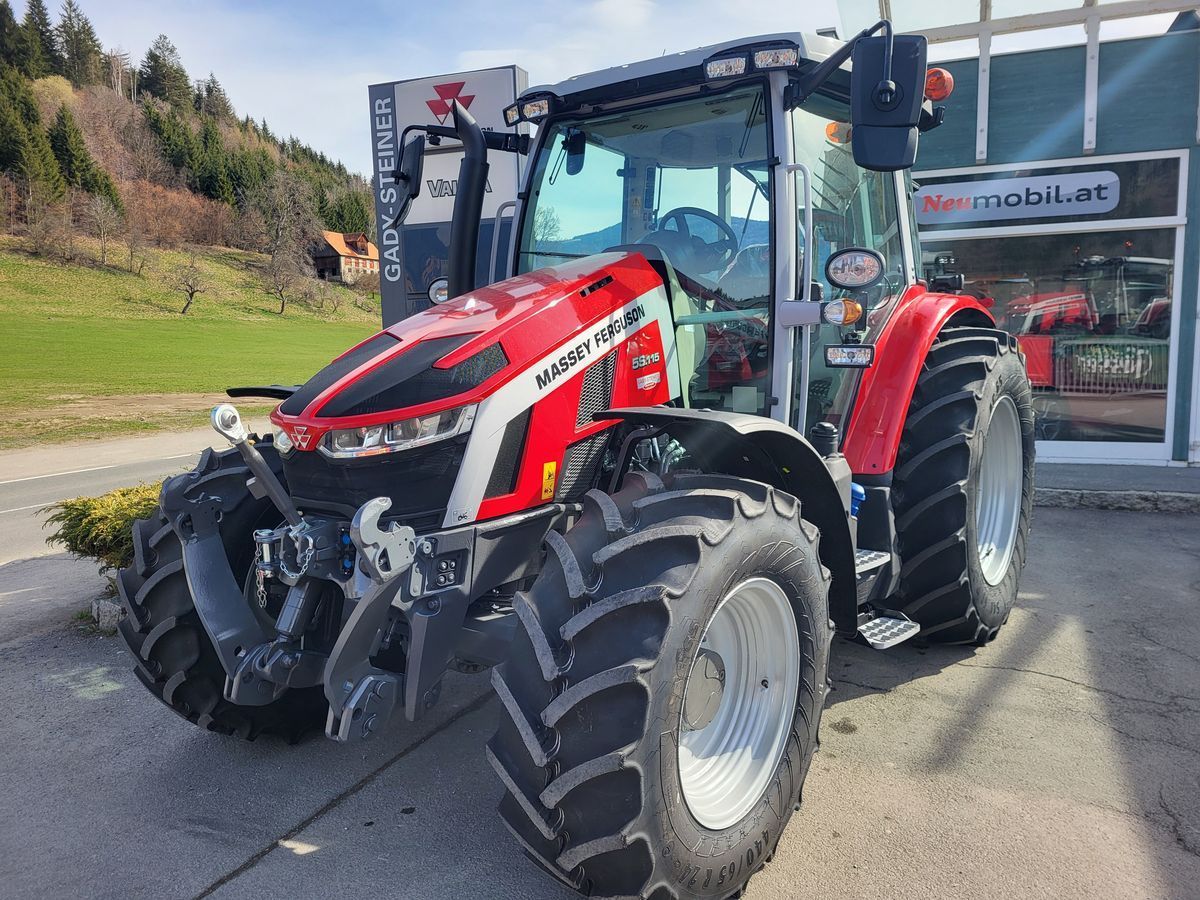 E-FARM: Massey Ferguson 5S.115 Efficient - Traktor - id 4DUL7QT - 80 834 € - Rok produkcji: 2025 - Motogodziny: 5,Moc silnika: 115,Austria